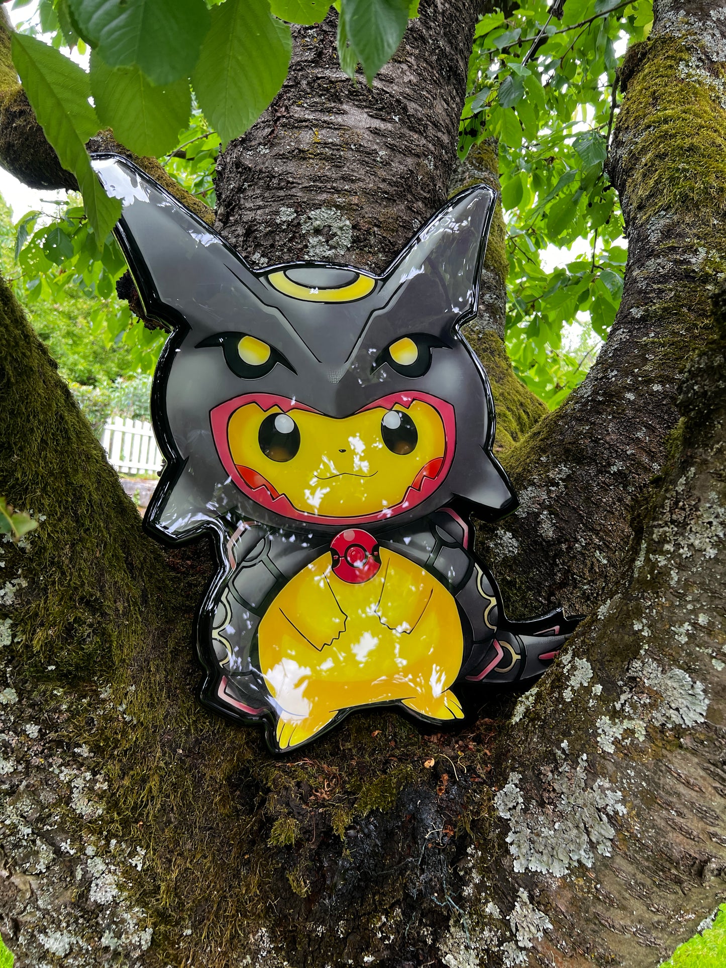 Poncho Pikachu Shiny Rayquaza